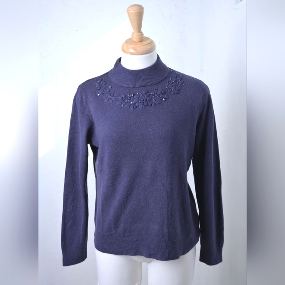 Tradition | Navy blue low turtleneck sweater with embroidered flower & g… - Picture 1 of 10